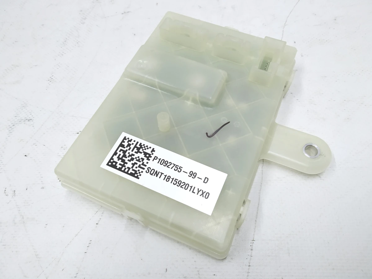 2 Електронний блок управління порту заряджання Gen 3 Tesla model 3 1092755-98-D