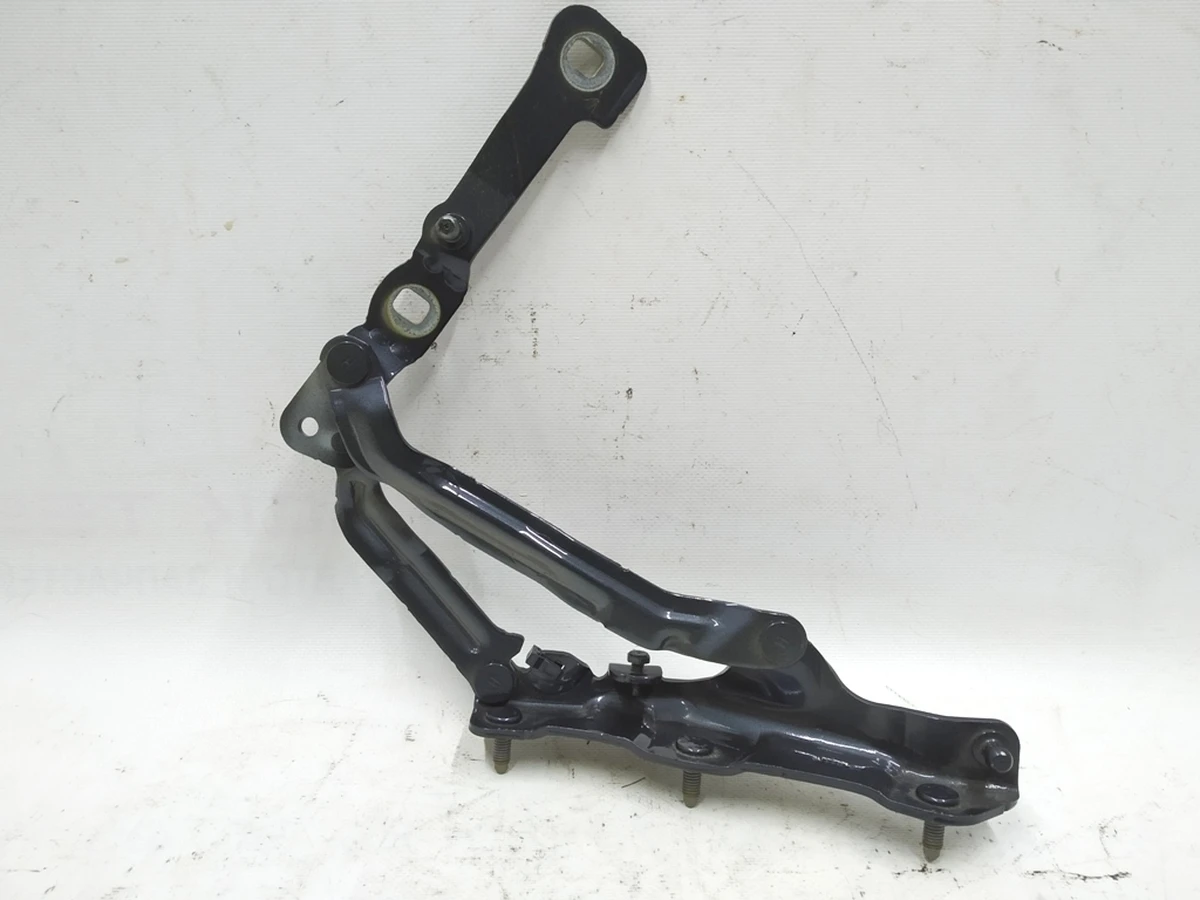 2 Петля крепления крышки багажника правая PMNG Tesla Model 3 1092821-00-E