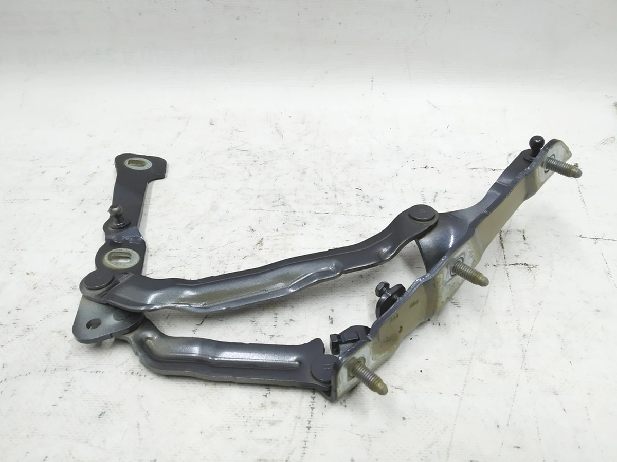 2 Петля крепления крышки багажника правая PMNG Tesla Model 3 1092821-00-E