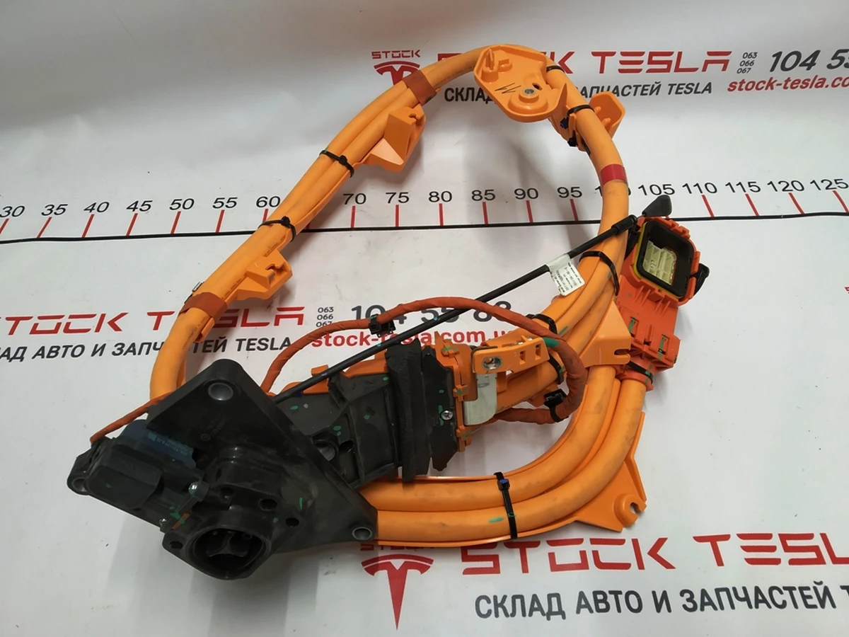 1 Порт зарядки с высоковольтным кабелем (в сборе) GEN3 Tesla model 3 1449495-10-E