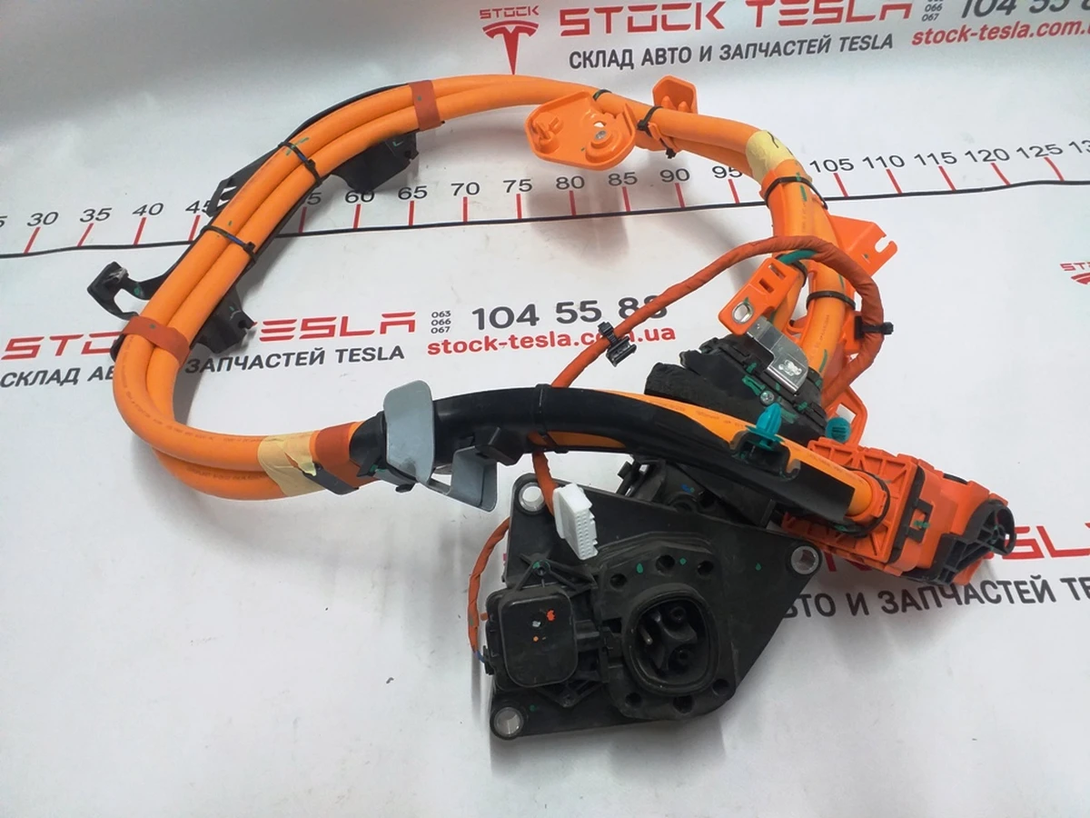 1 Charging port with high voltage cable (assembly) GEN3 Tesla model 3 1449495-10-E