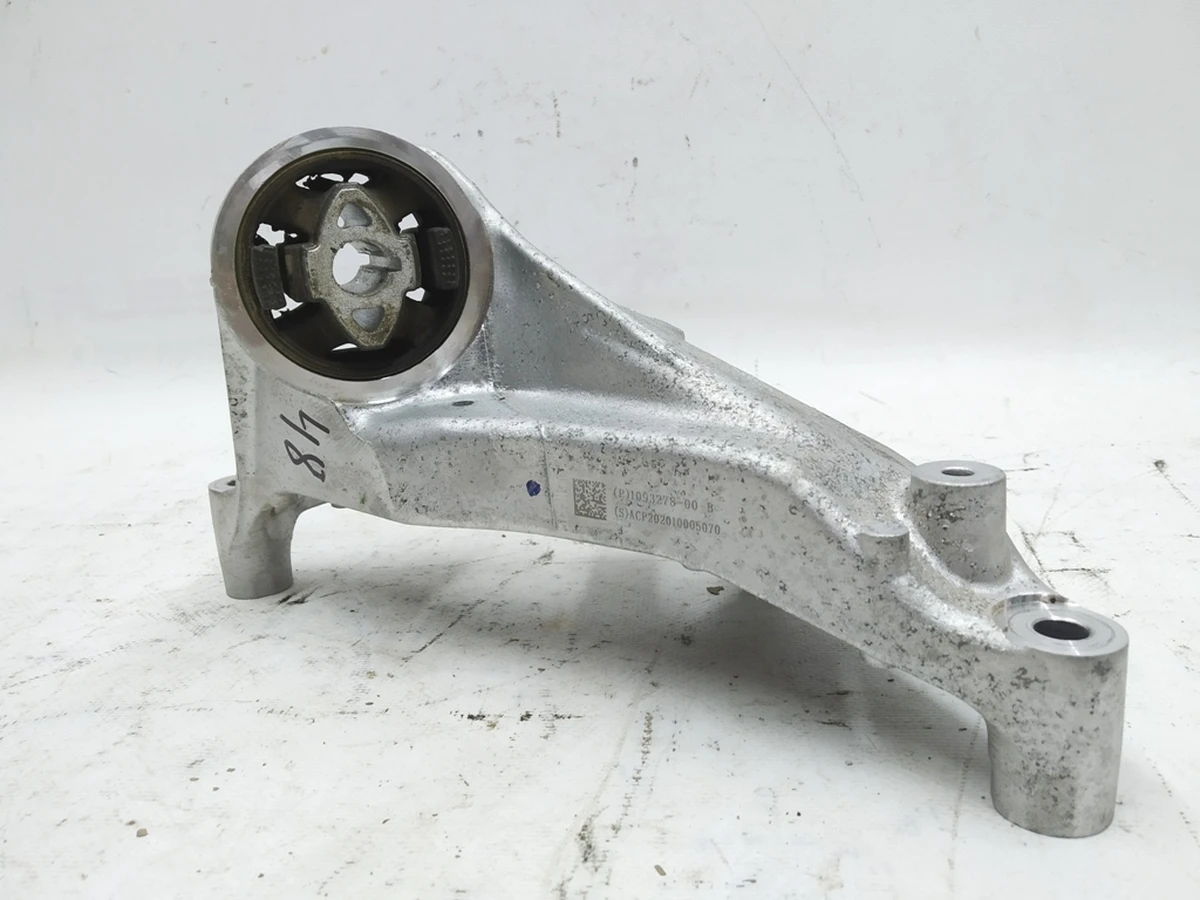 3 Кронштейн кріплення заднього мотора Tesla all models (кроме Model S, Model S REST, Model X) 1095337-00-D