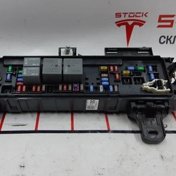 2 Блок запобіжників EFUSE Tesla S REST 1094405-00-F