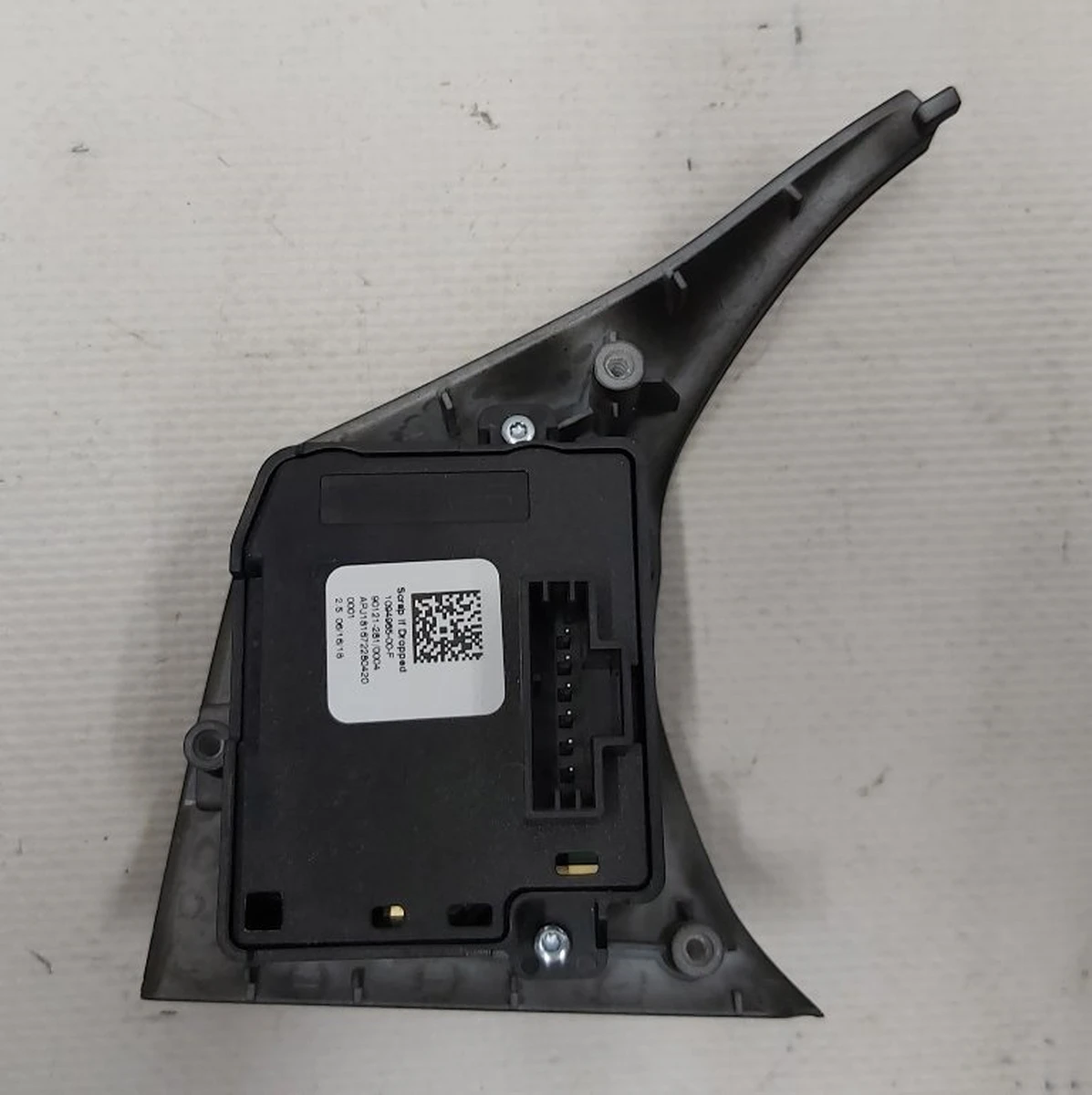 6 Кнопка переключения (на руле) правая Tesla Model 3, Model Y 1583976-00-A