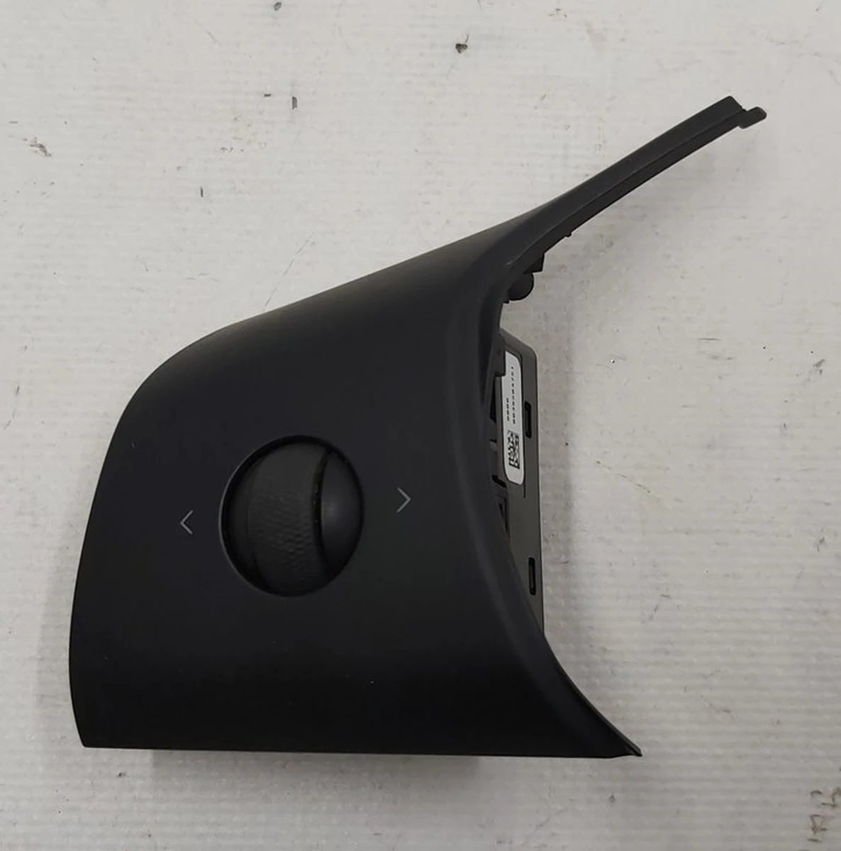 5 Кнопка перемикання (на кермі) ліва Tesla Model 3, Model Y 1583975-00-A