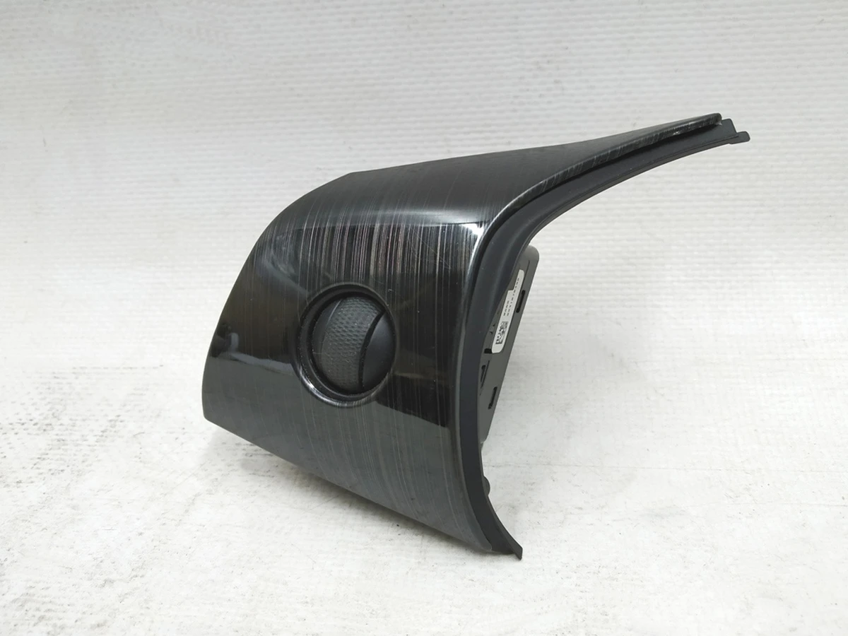 Shift button (on the steering wheel) left pad Carbon Tesla Model 3, Model Y 1583975-00-A