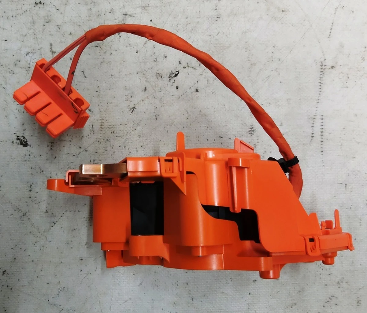 Контактор зарядки основної батареї здвоєний LR у зборі Tesla model Y 1095145-00-J