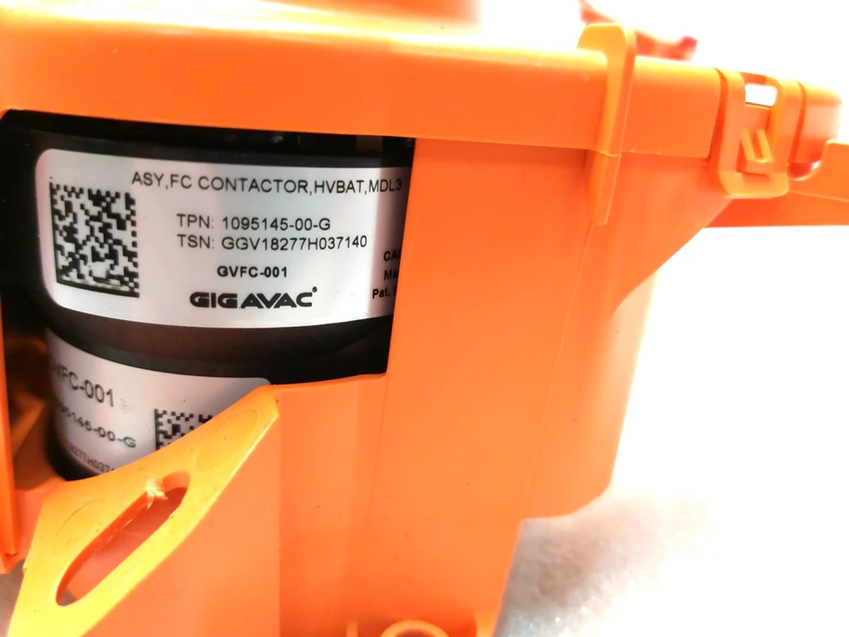 5 Контактор зарядки основної батареї здвоєний в зборі Tesla model 3 1118833-10-C