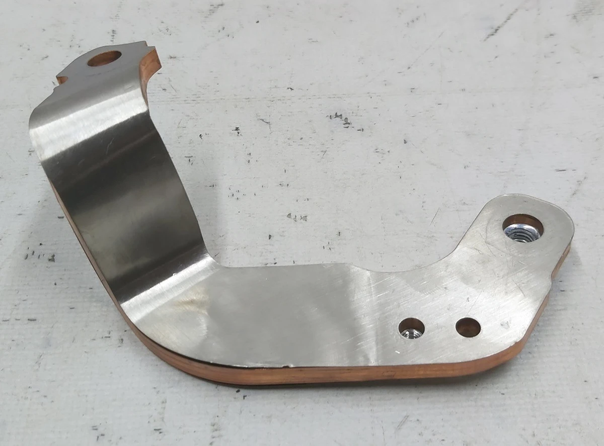 Шина високовольтна контактора заряджання основної батареї Tesla model 3 1095145-00-J