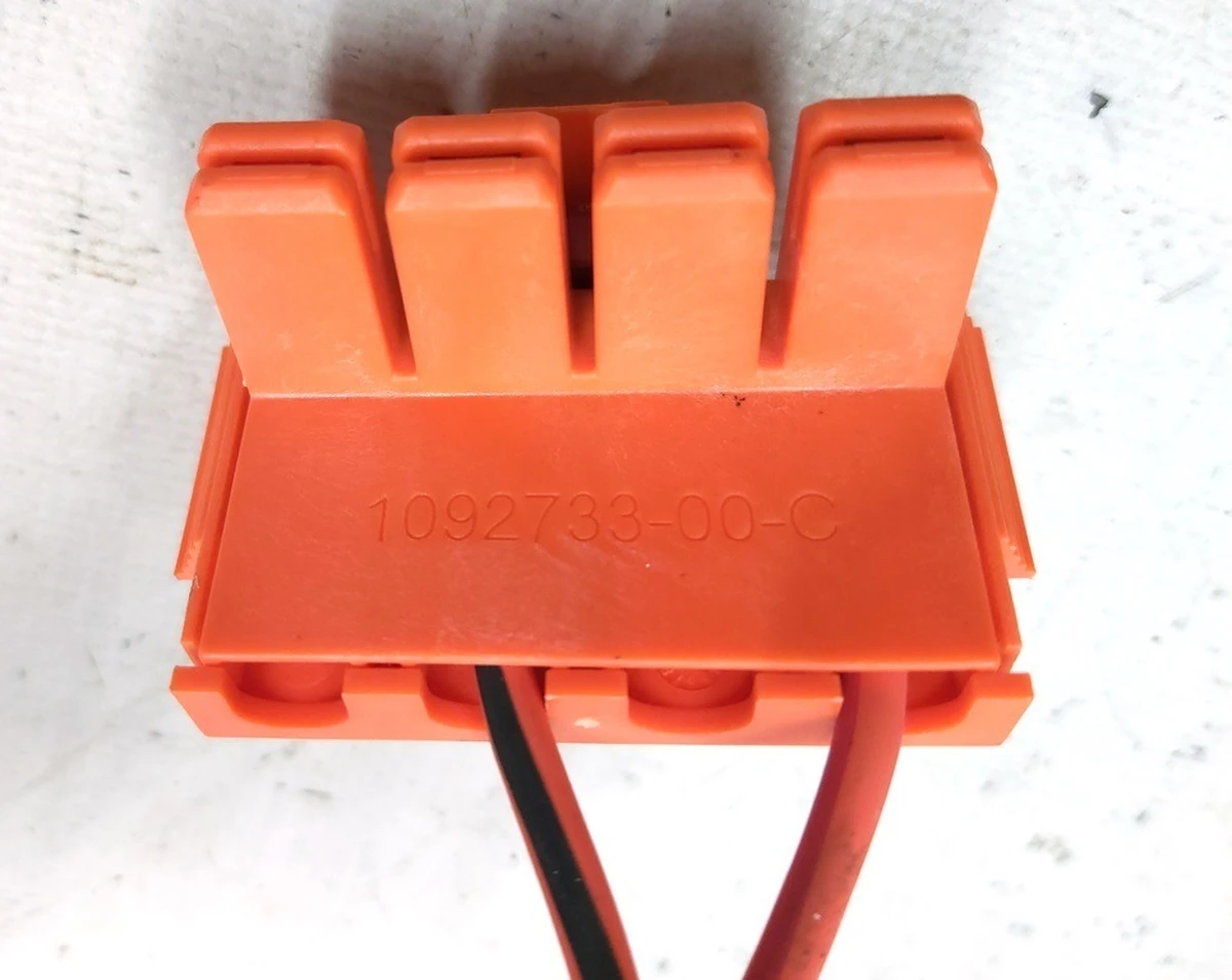 5 Контактор зарядки основной батареи сдвоенный в сборе Tesla model 3 1118833-10-C