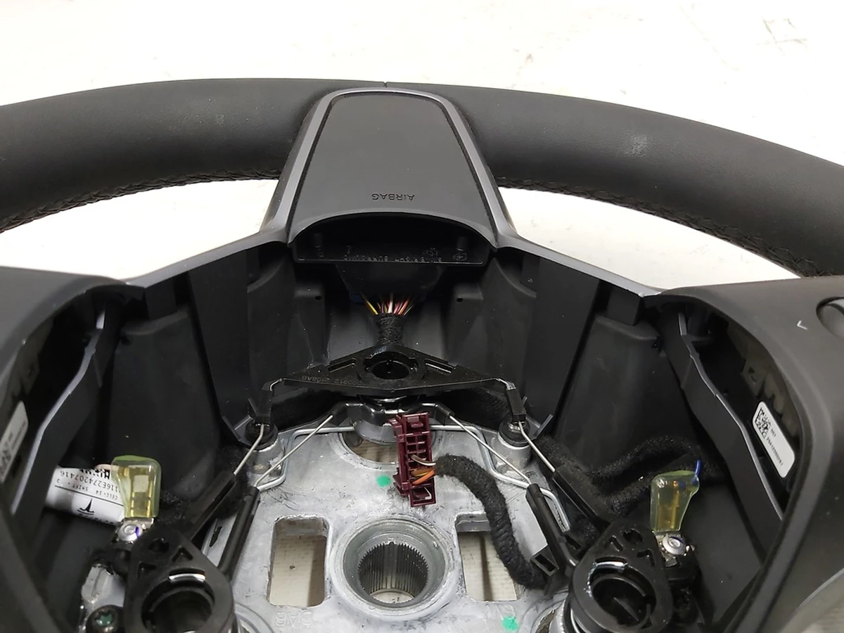 1 Колесо рульове в зборі PREMIUM без підігріву Tesla model 3 1095222-00-N