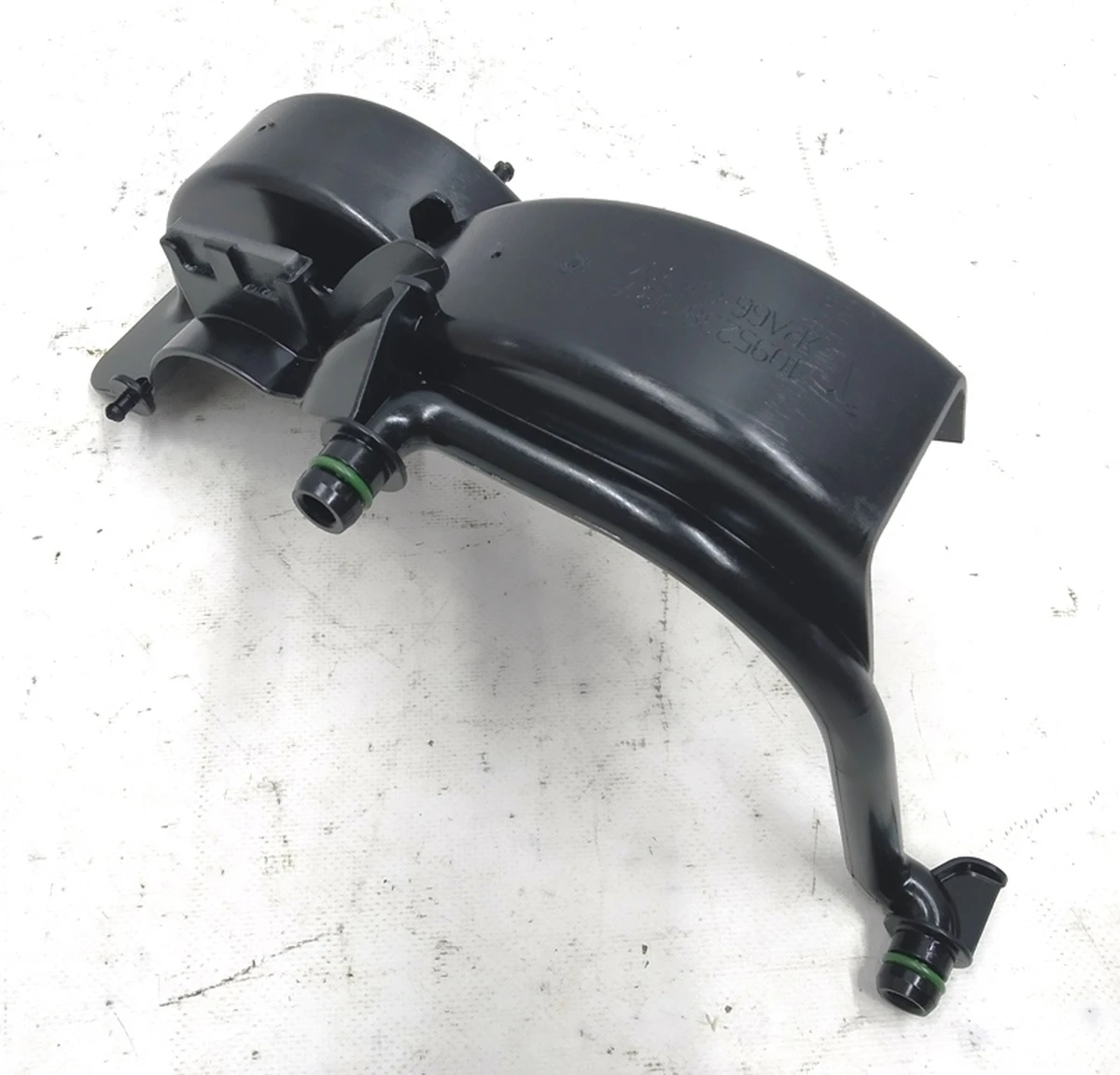 1 Маслопровод маслоотражатель редуктора мотора заднего Tesla model 3 1120970-00-F