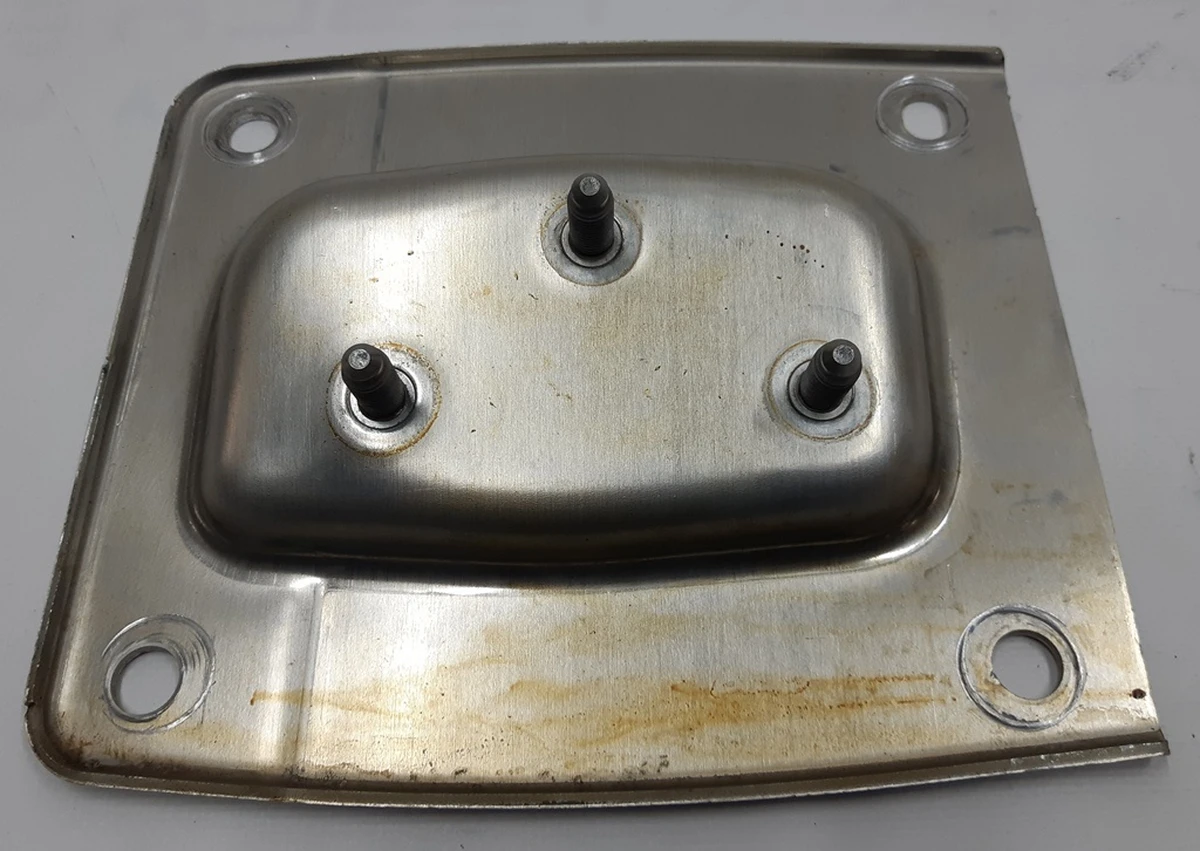 Кронштейн-спрямовуюча підсилювача заднього бампера ліва NEW Tesla model 3 1095314-00-C