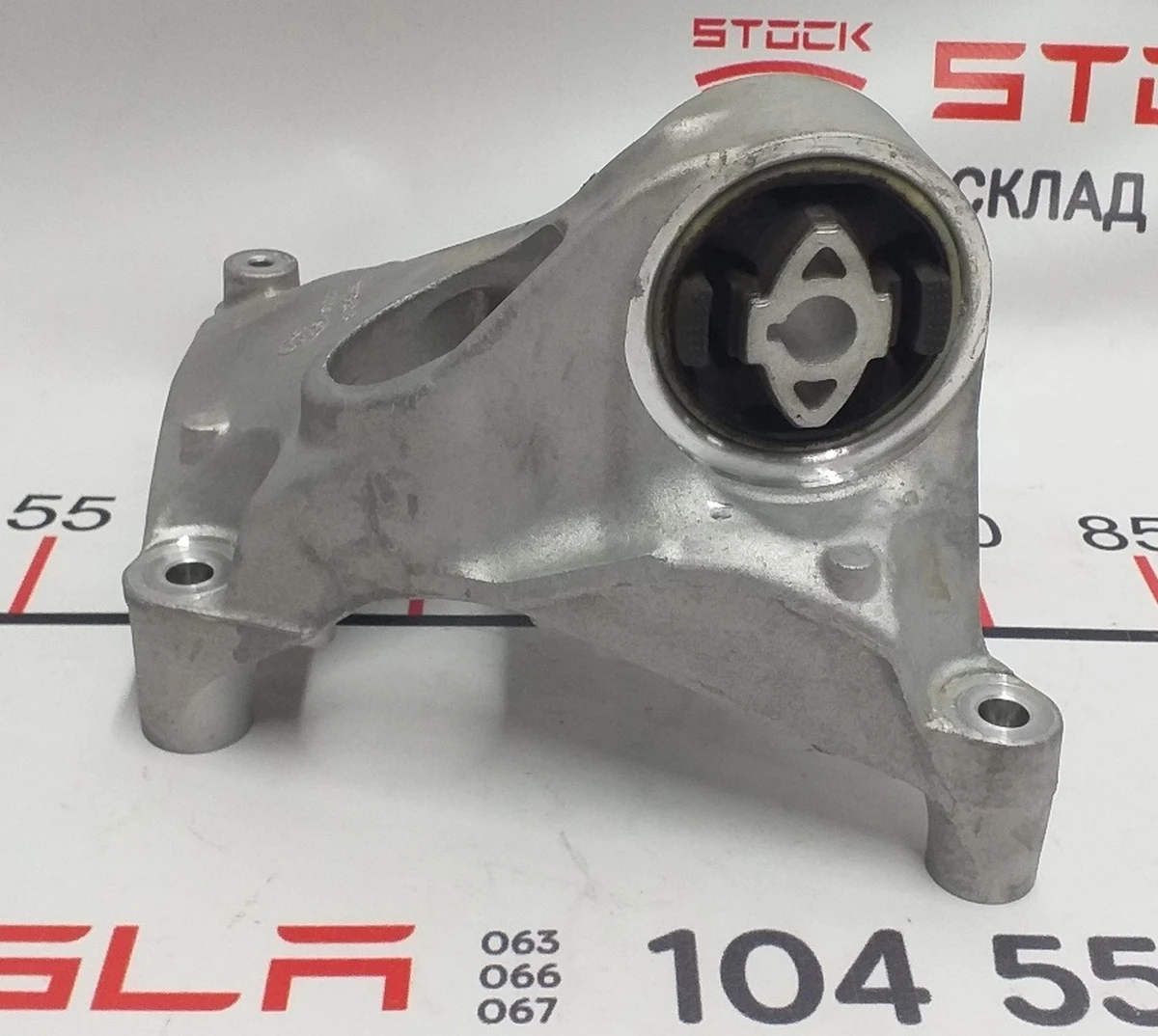 3 Кронштейн кріплення заднього двигуна Tesla Model S Feb 2021, Model X Mar 2021, Model 3, Model 3 Jan 2024, Model Y 1095337-00-D