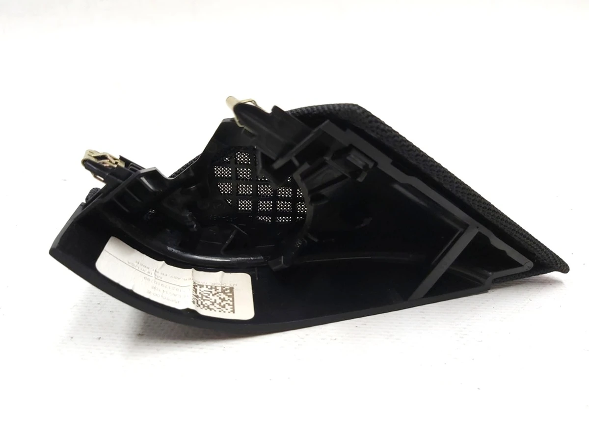 19 Trim decorative under door speaker front right Tesla model 3 1095686-00-F