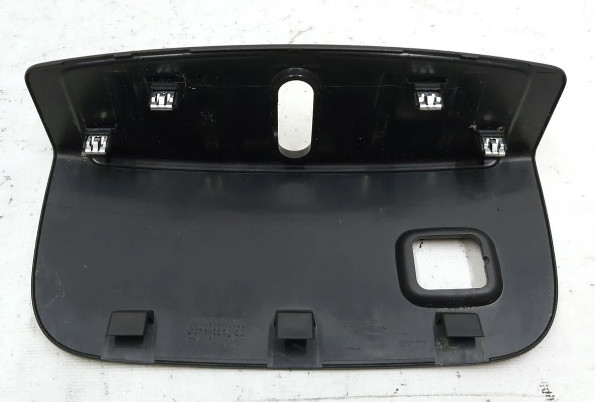 9 Панель замка подкапотного бокса Tesla model 3 1095858-00-D, 1555579-00-B