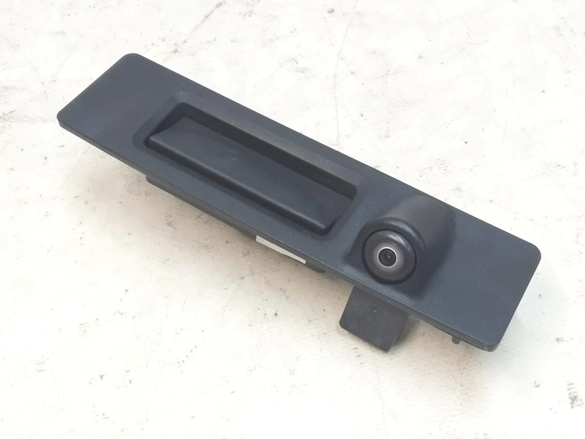 1 Trunk handle with camera assembly Tesla Model 3 1095949-00-E