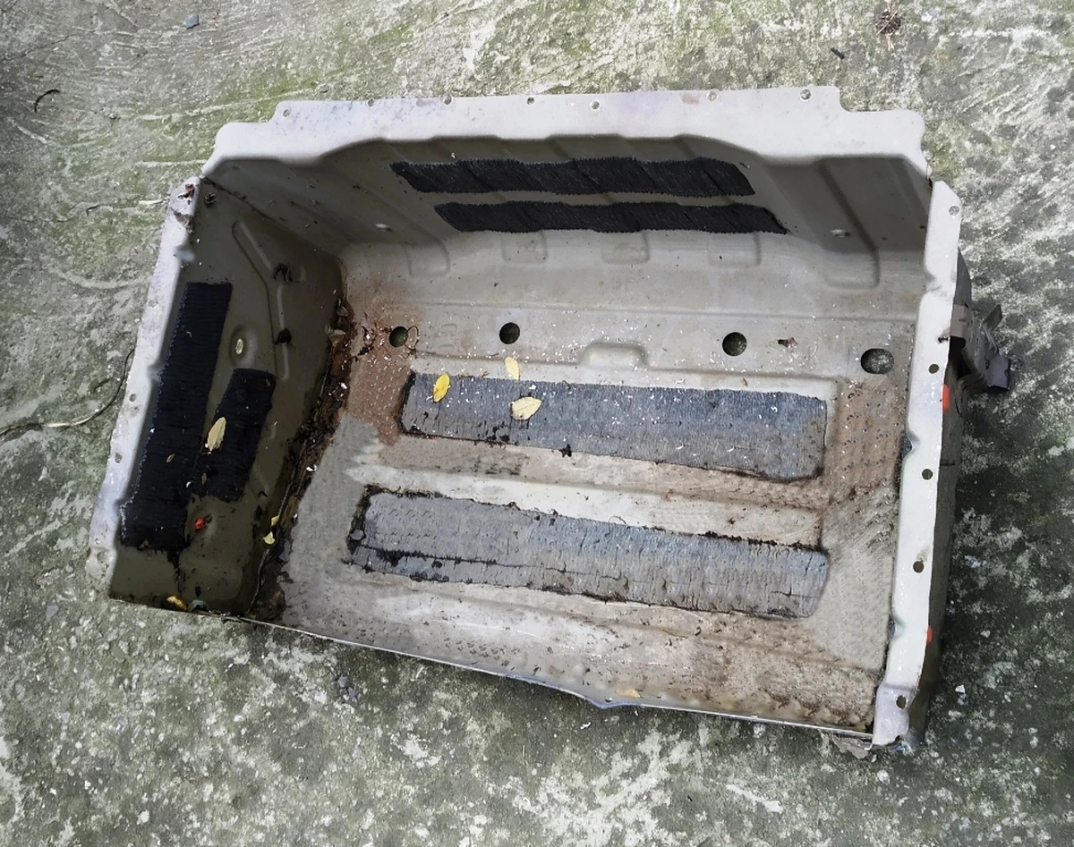 2 Задню кишеню кузова Tesla Model 3, Model 3 Jan 2024 1095966-S0-A 1776527-S0-A