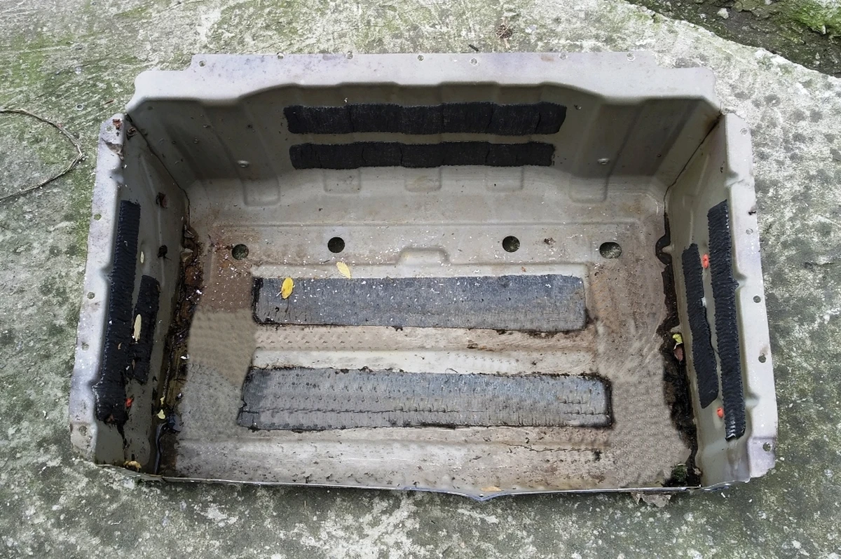 2 Задню кишеню кузова Tesla Model 3, Model 3 Jan 2024 1095966-S0-A 1776527-S0-A