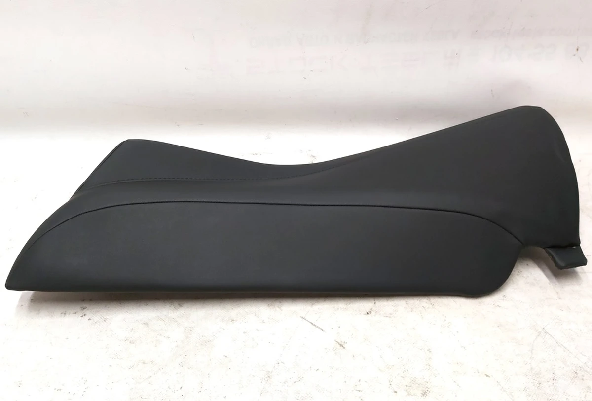 2 Seat cushion 2nd row left PUR BLK damaged Tesla model 3 1096027-01-I