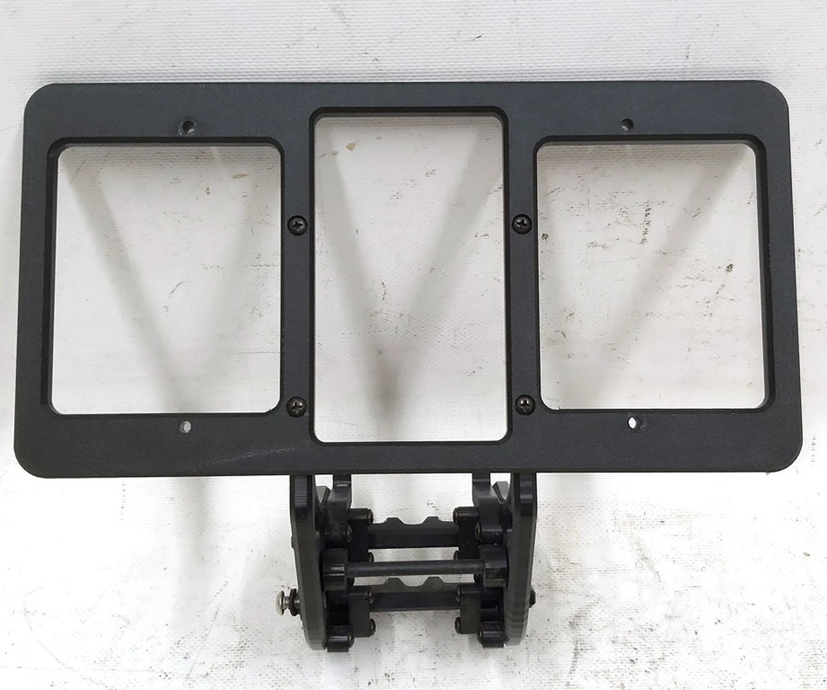 1 Кронштейн номерного знака переднього NA швидкого встановлення у зборі з фіксатором Tesla model 3 1096829-00-G