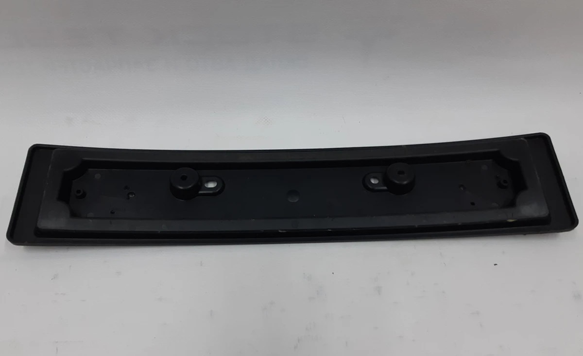 Кронштейн номерного знака переднього EU із пошкодженням Tesla model 3 1096834-00-B