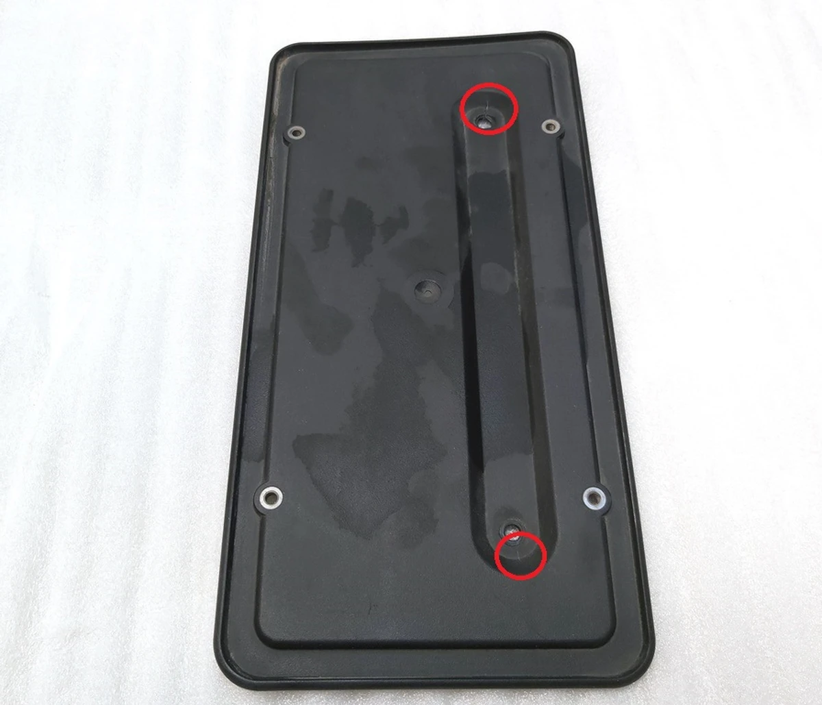2 REAR LICENSE PLATE BRACKET - NORTH AMERICA Tesla Model 3, Model 3 Jan 2024, Model Y 1096844-00-B
