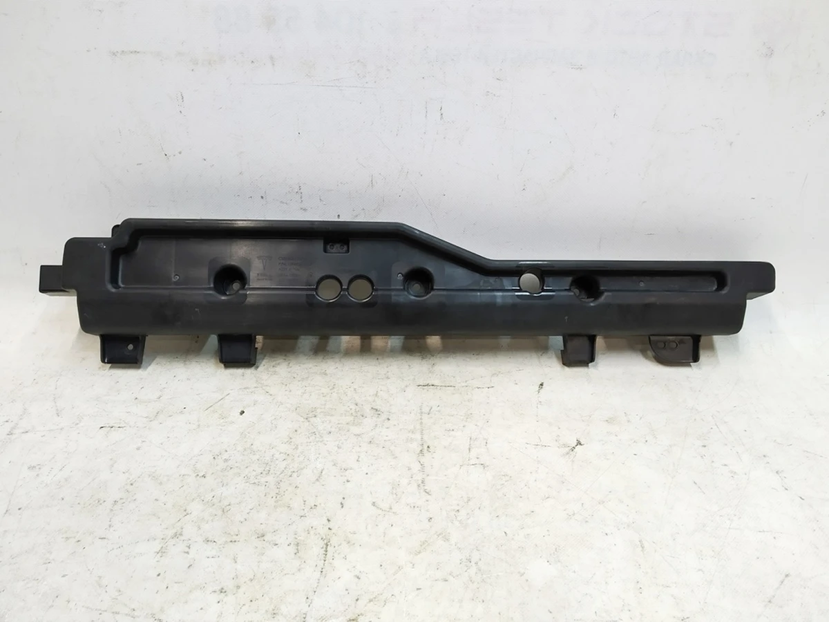 6 Упор (підтримка) передній нижній частині подвійного лівого сидіння 2-го ряду Tesla model X 2345607