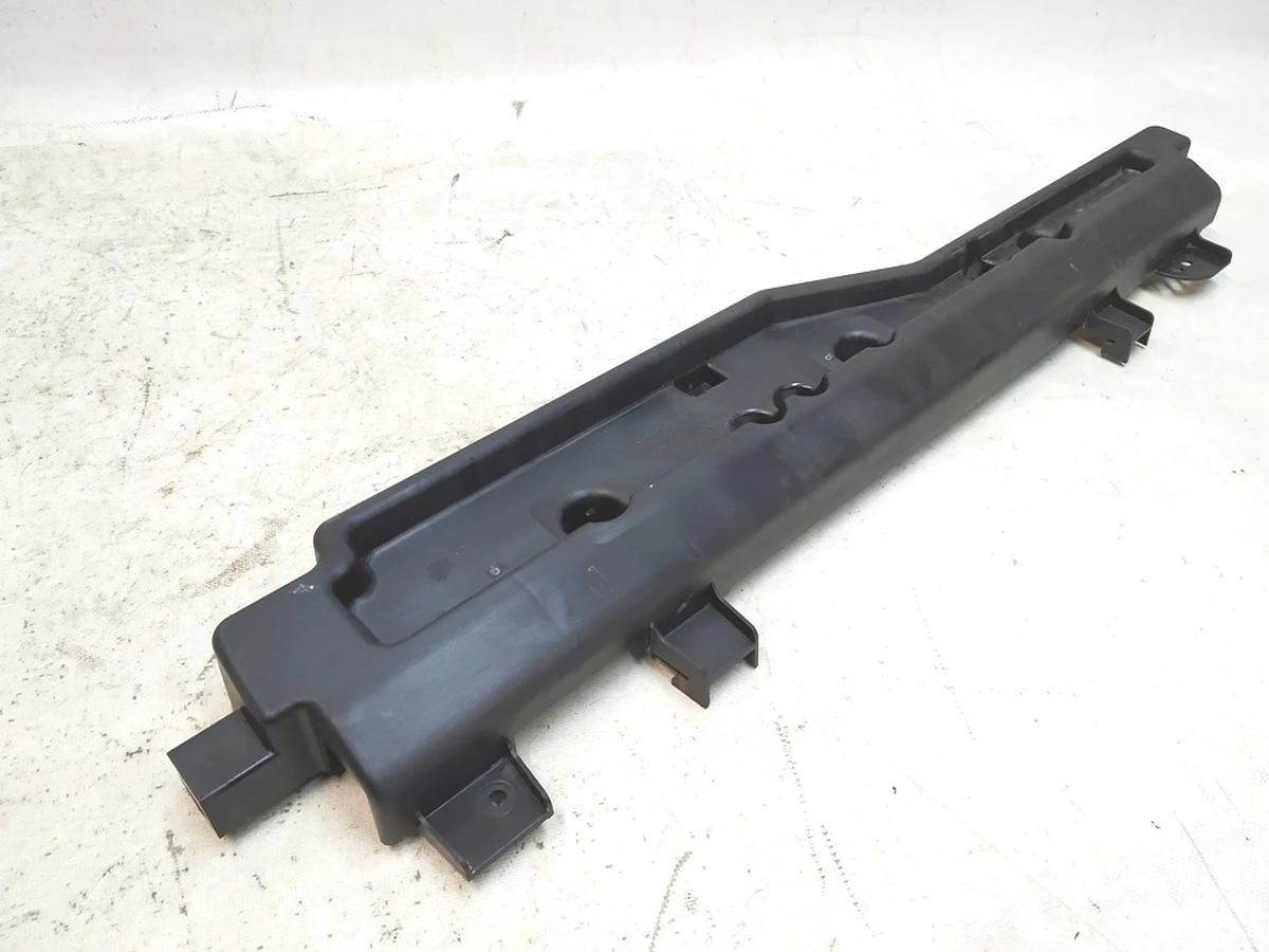 6 Упор (підтримка) передній нижній частині подвійного лівого сидіння 2-го ряду Tesla model X 2345607