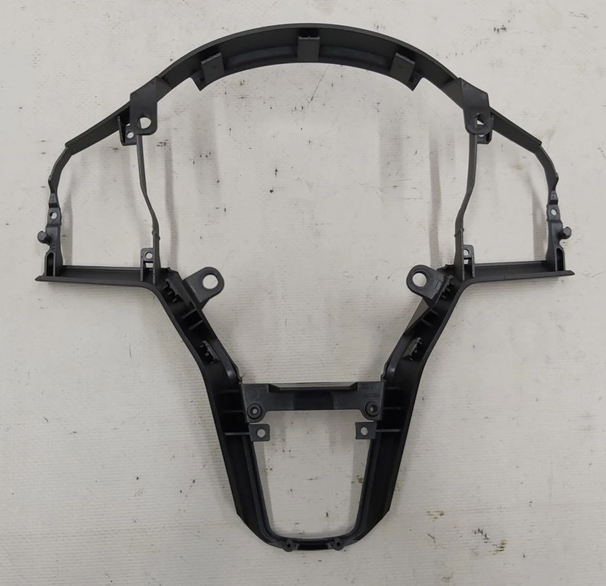 Driver's airbag decorative housing on the steering wheel Tesla model 3 1096973-00-E