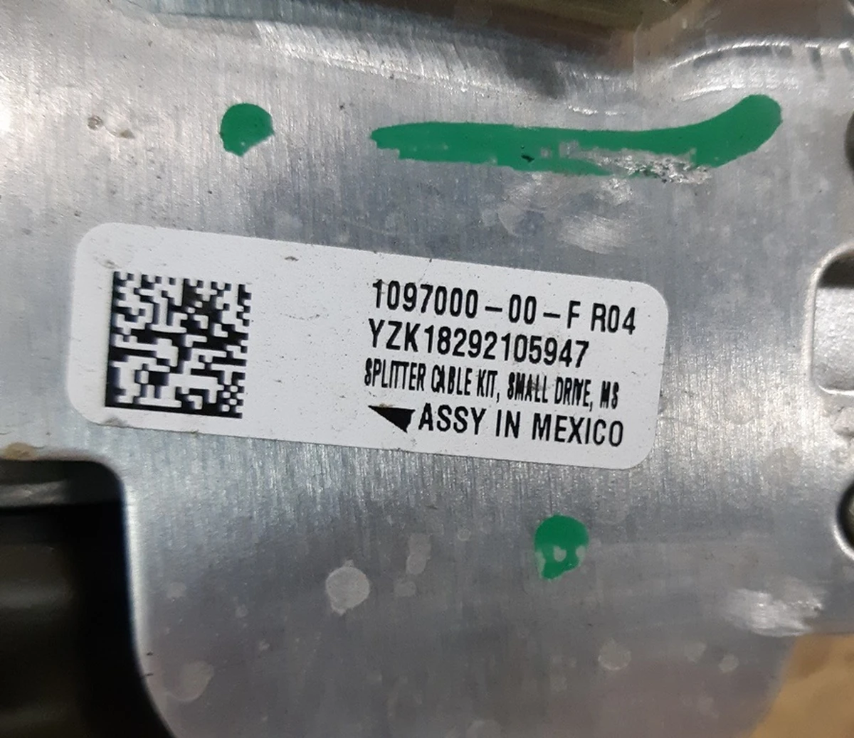 1 Splitter with high voltage wires assembly R04 Tesla model S REST 1507386-15-B