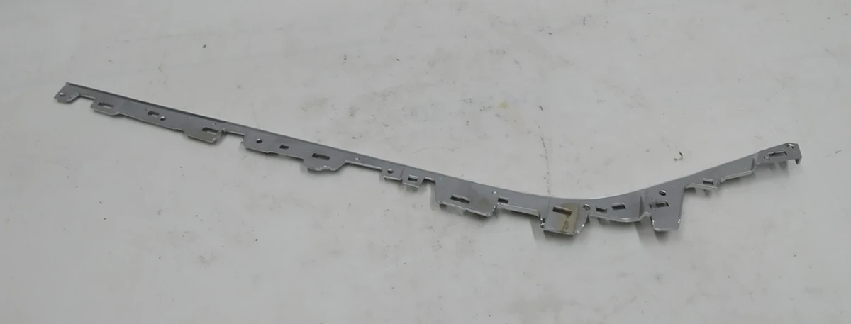 18 Декоративна хром вставка центральної консолі PREMIUM права Tesla model 3 1097166-00-E