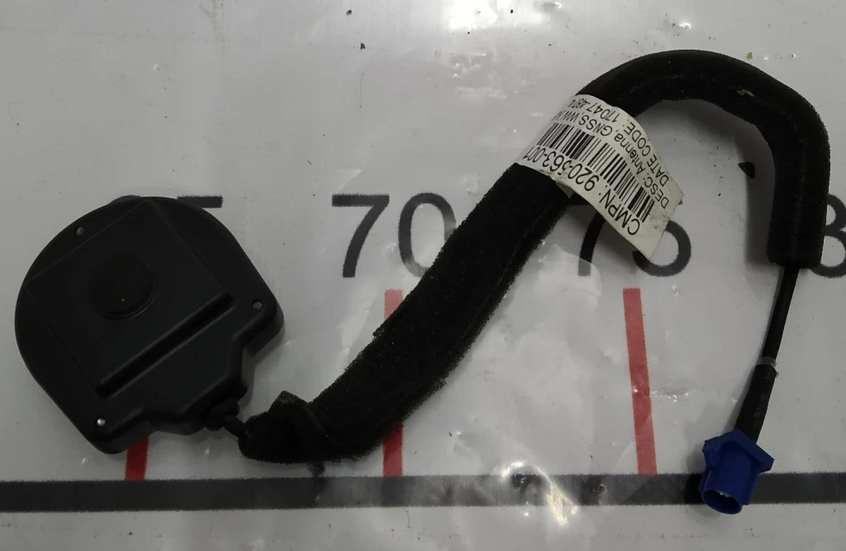 1 Антена GPS Tesla Model S, Model S REST, Model X 1097321-00-B