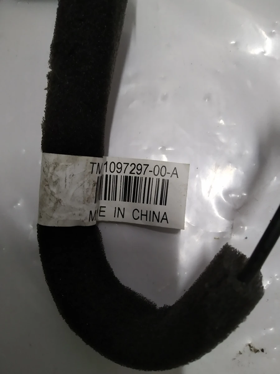 1 Антена GPS Tesla Model S, Model S REST, Model X 1097321-00-B