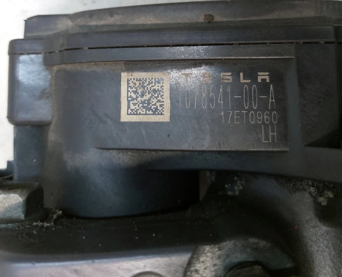 1 Суппорт тормозной задний левый MANDO (без тормозных колодок) Tesla model S REST, Tesla model X 1078541-00-B