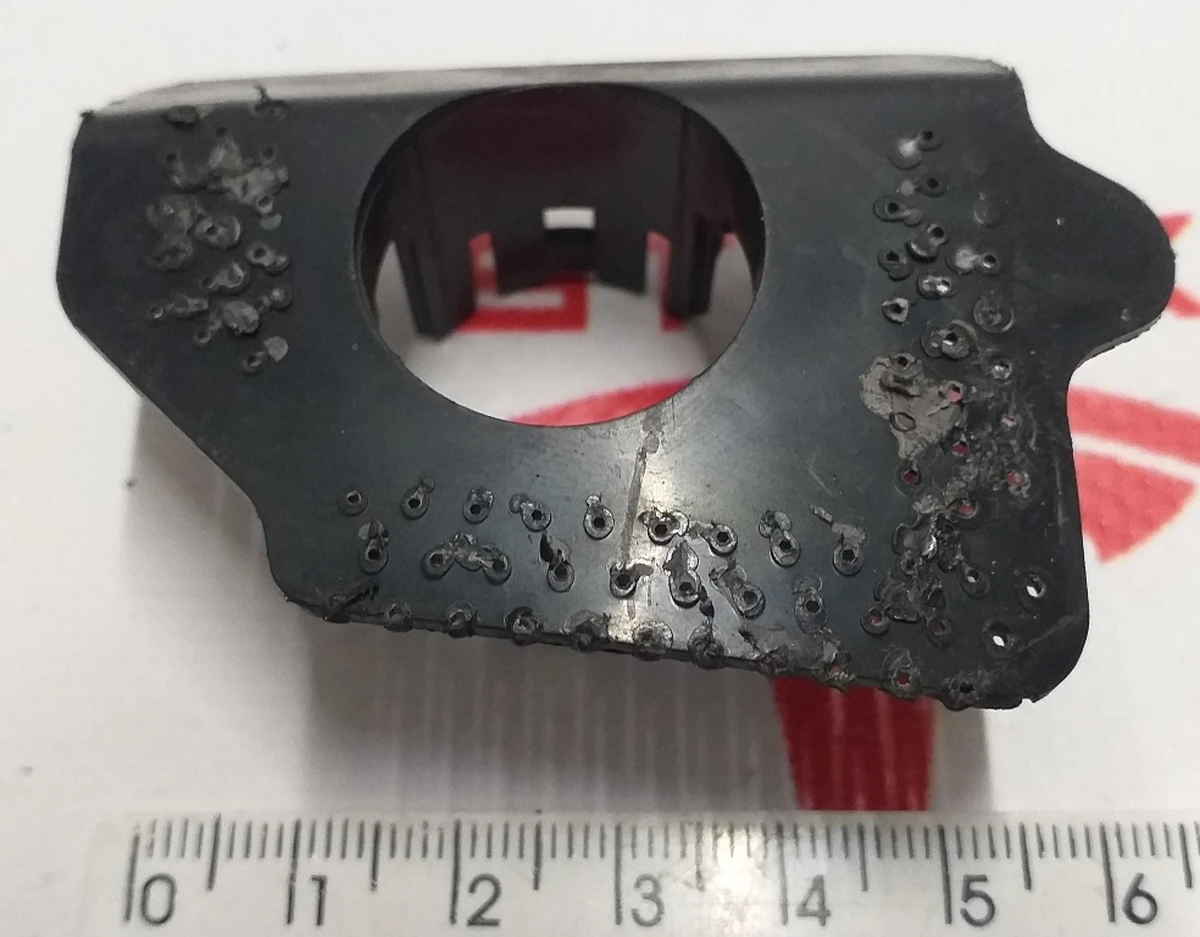 Кронштейн кріплення парктроніка S11 Tesla model S REST 1097488-00-A