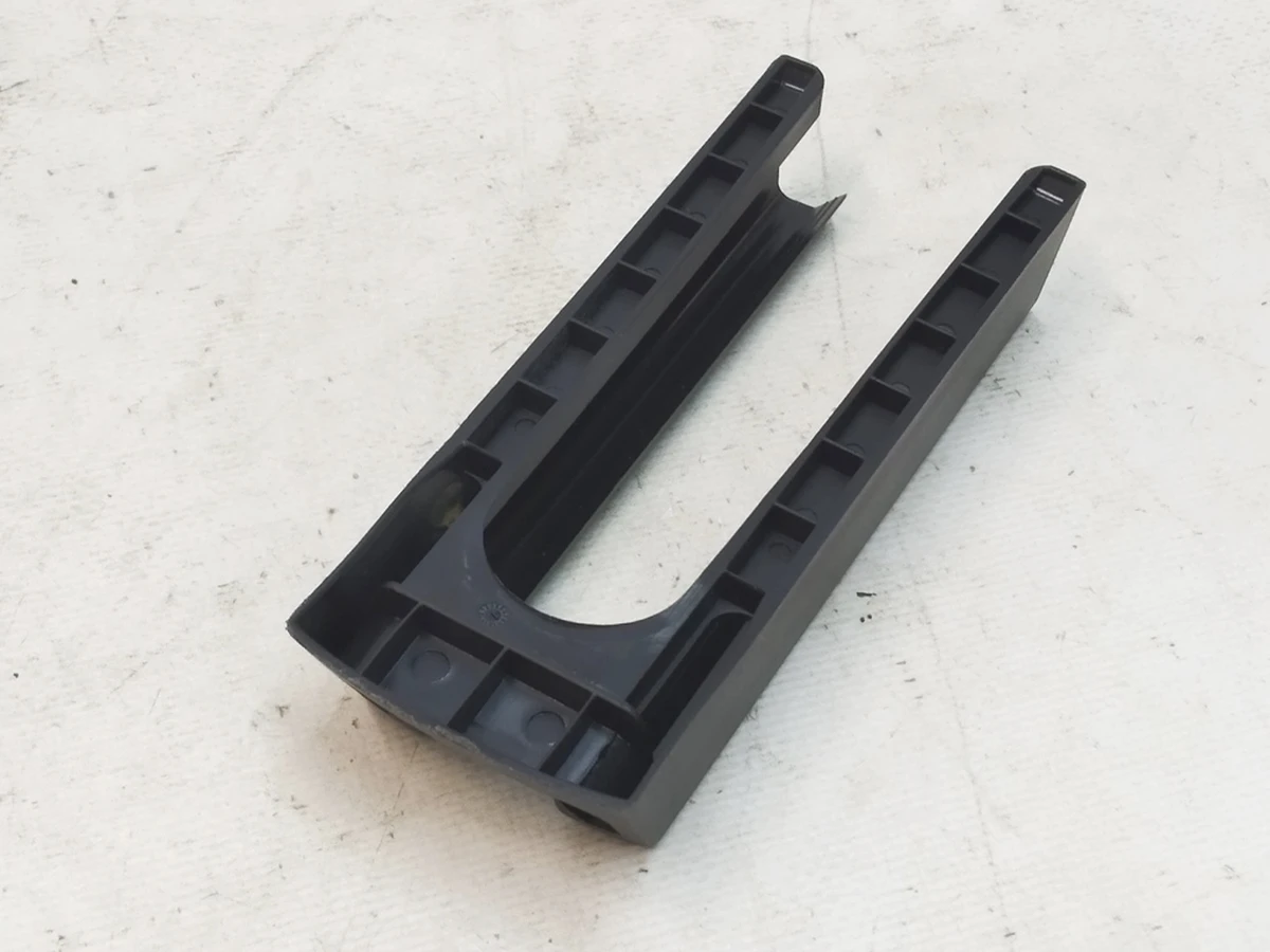 9 Заглушка санки 1й ряд сидінь ліва права Tesla Model S REST, Model X, Model 3, Model Y 1097490-00-C