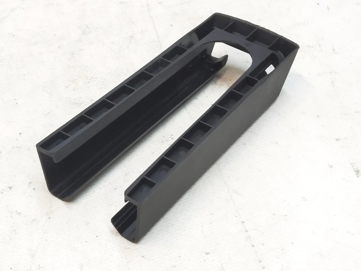 9 Заглушка санки 1й ряд сидінь ліва права Tesla Model S REST, Model X, Model 3, Model Y 1097490-00-C