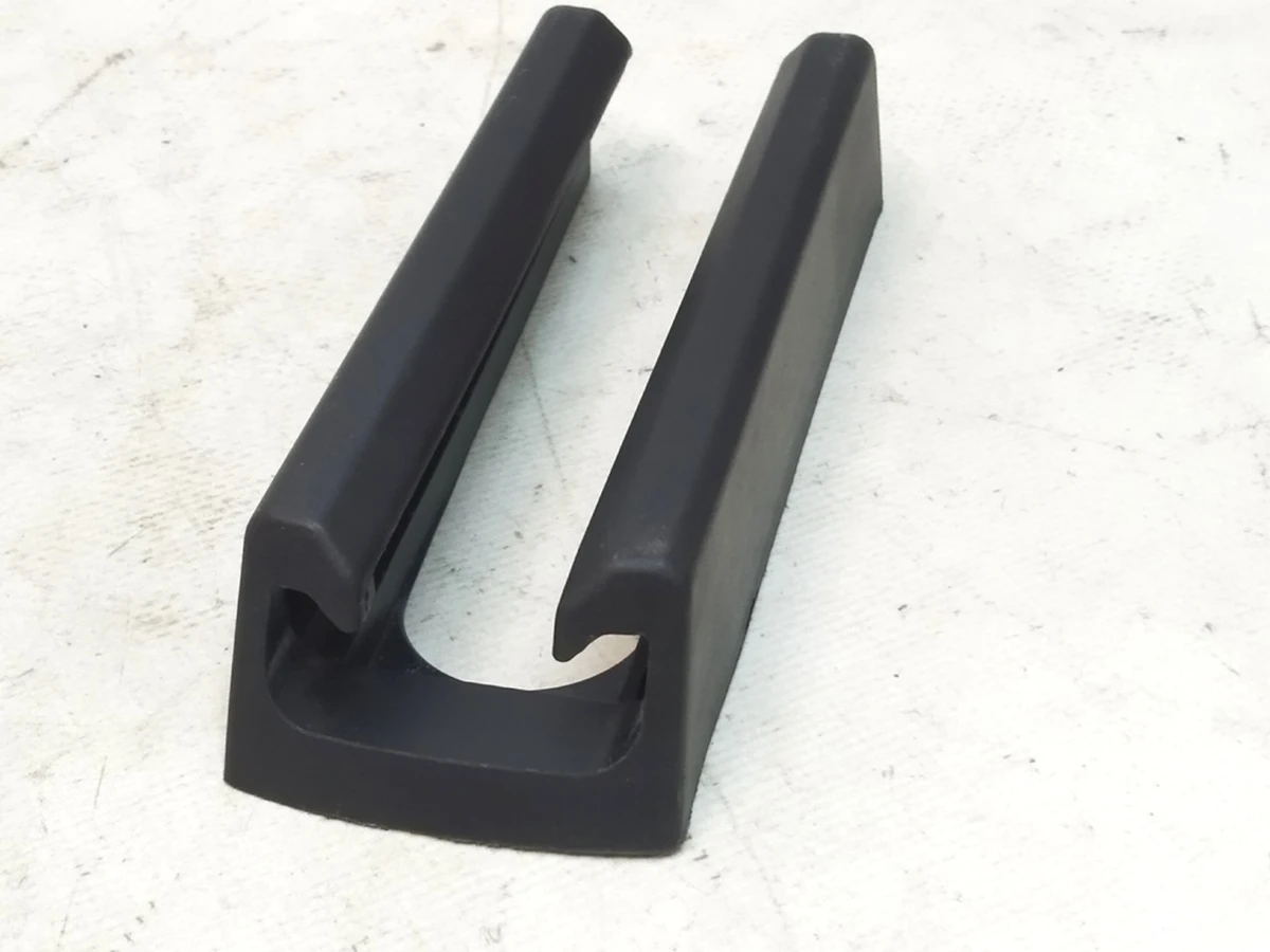9 Slide plug 1st row of seats left right Tesla Model S REST, Model X, Model 3, Model Y 1097490-00-C