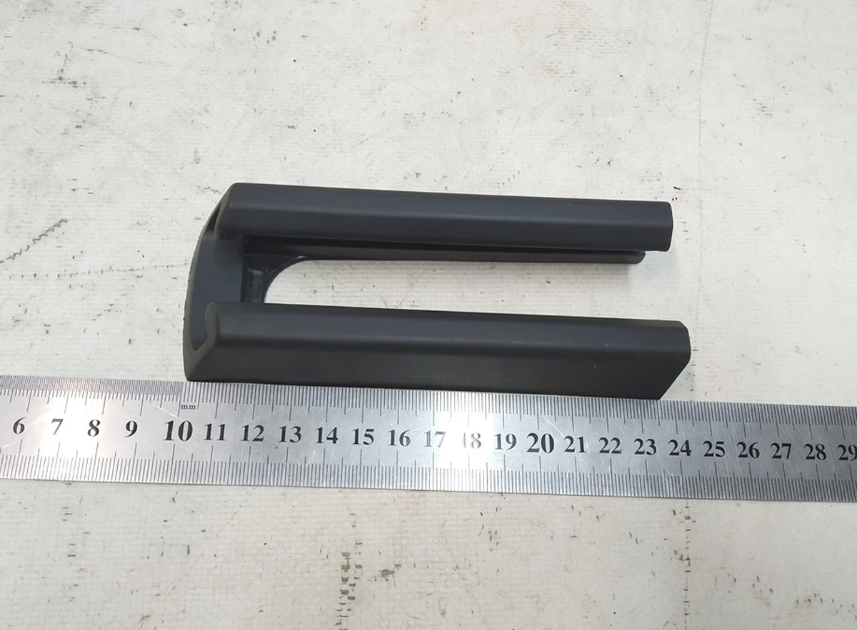 9 Slide plug 1st row of seats left right Tesla Model S REST, Model X, Model 3, Model Y 1097490-00-C