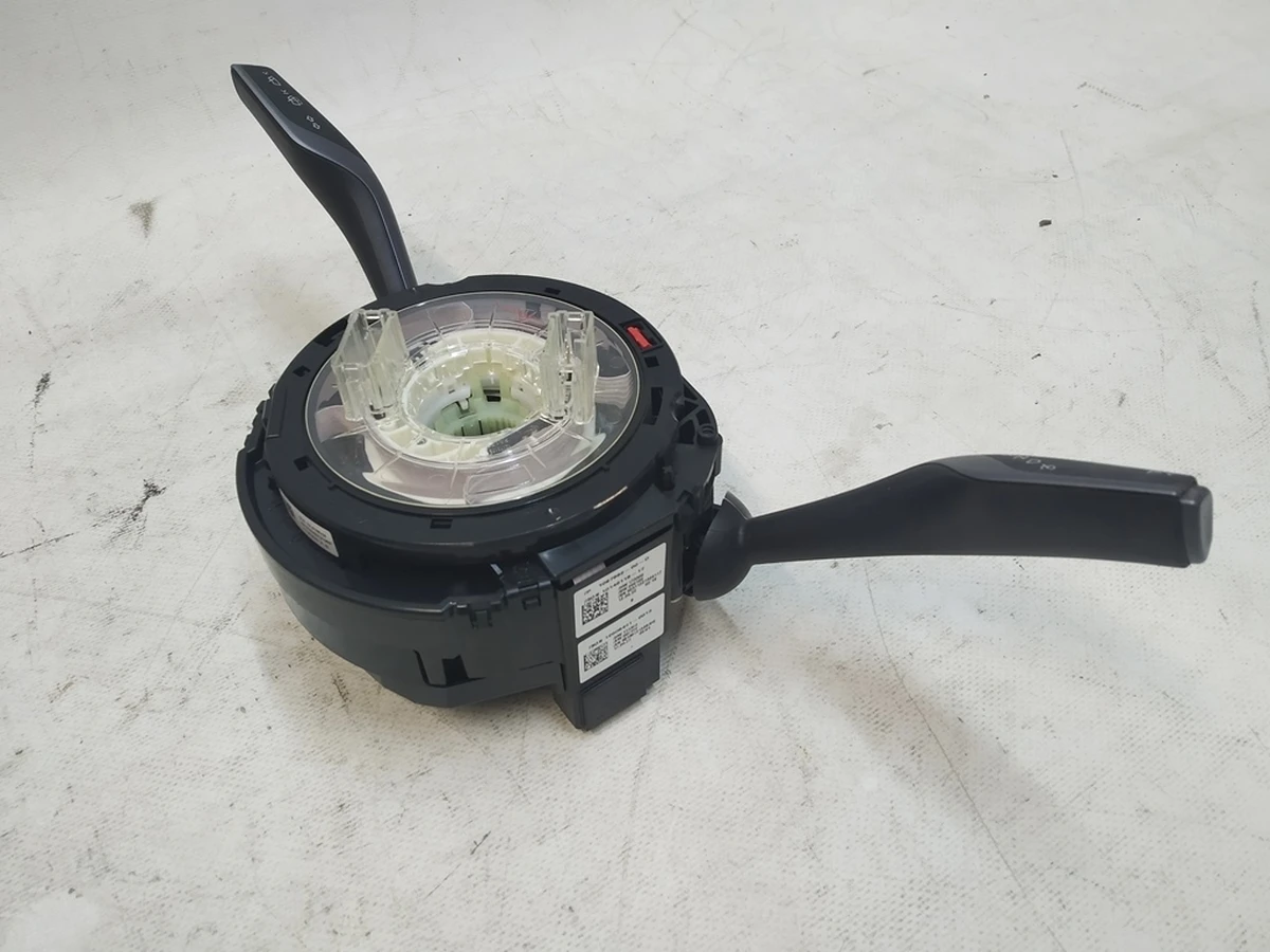 3 Модуль управления рулевой колонкой Tesla model 3, model Y 1097662-00-P