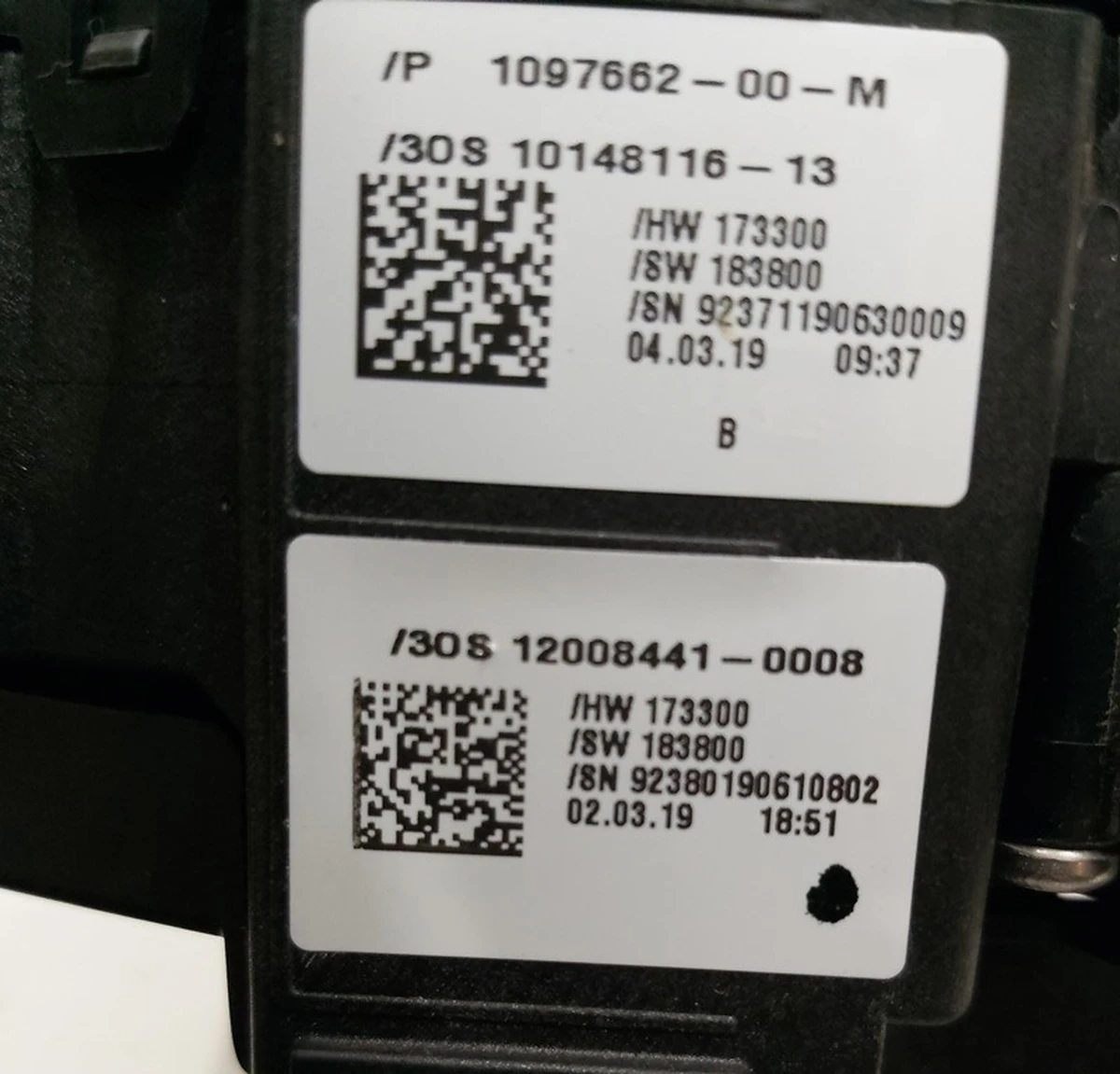 3 Модуль керування рульовою колонкою Tesla model 3, Tesla model Y 1097662-00-O