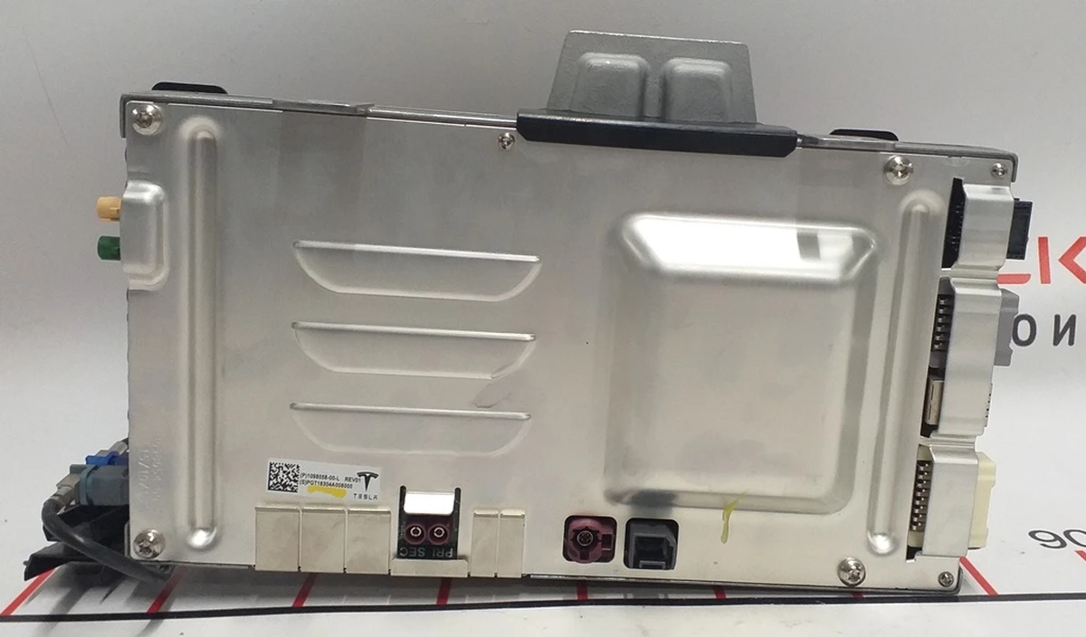 Vehicle computer REV01 without modem module Tesla model 3 1098058-S0-M