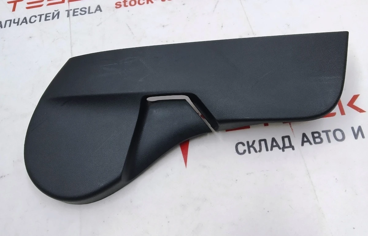 10 Накладка декоративна сидіння пасажира нижня ліва Tesla Model 3, Model Y 1557724-00-E