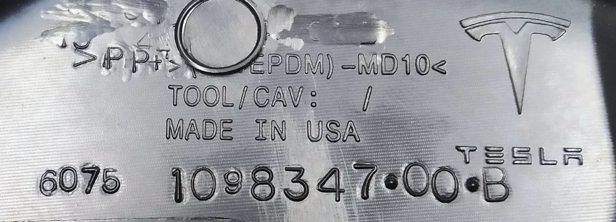 10 Накладка декоративна сидіння пасажира нижня ліва Tesla Model 3, Model Y 1557724-00-E