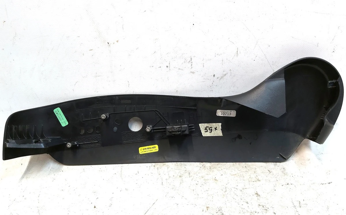 11 Накладка декоративна сидіння пасажира нижня права з пошкодженням Tesla model 3 1098349-00-F