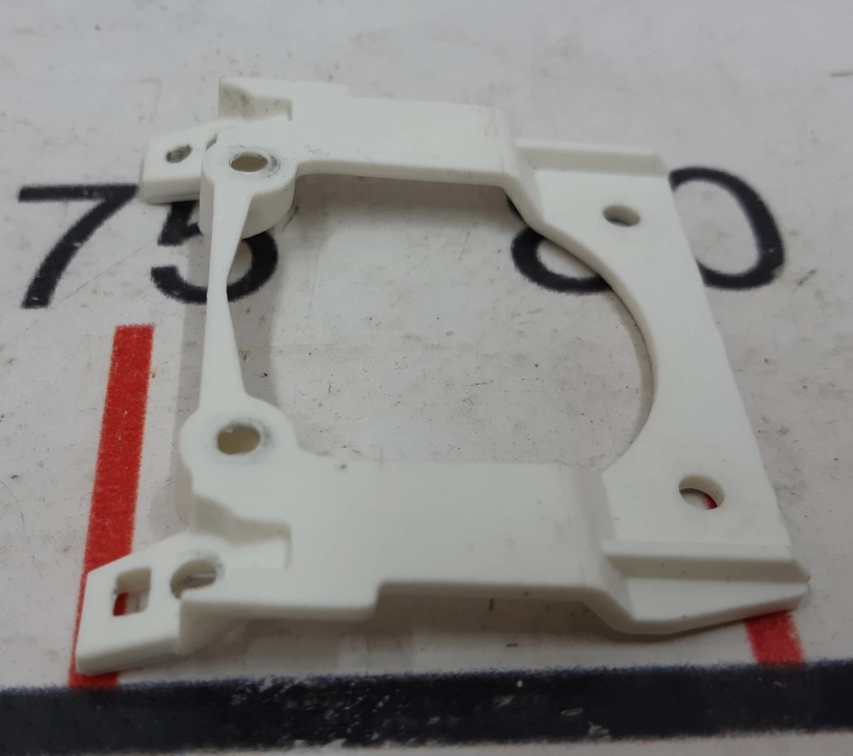 10 Кронштейн крепления зеркала заднего вида и камеры TRIPLE 2 Tesla model S REST 1098491-00-C