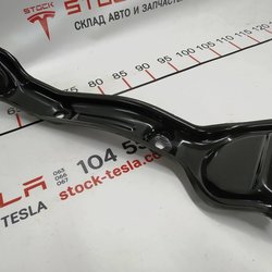 1 Напрямна сидіння другого ряду (кріплення батареї) середня Tesla model 3 1098704-00-D