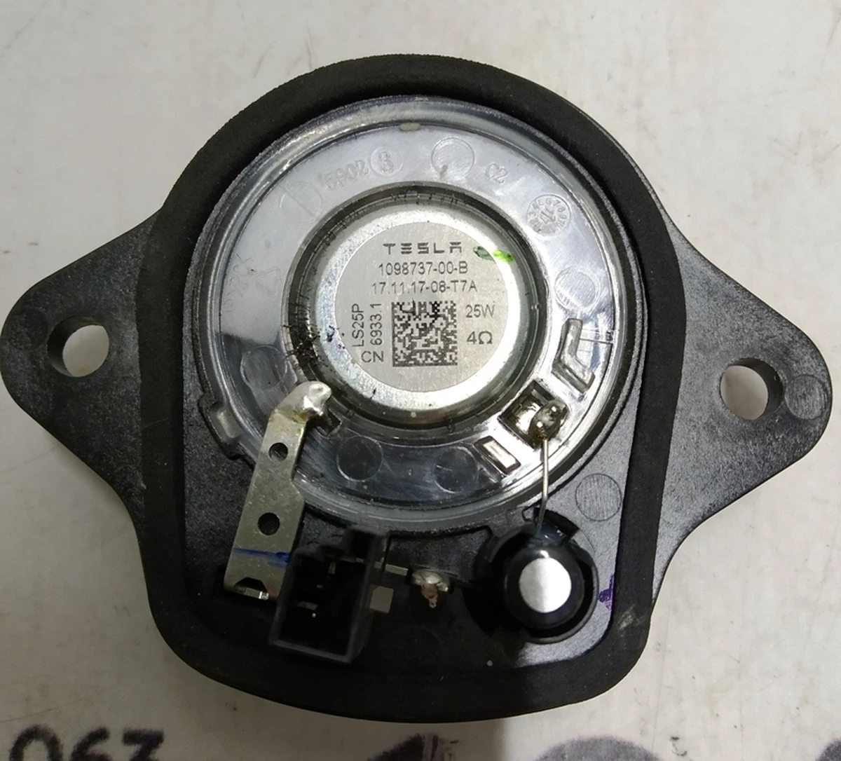 8 AUDIO,SPEAKER,TWEETER,PASSIVE,25MM Tesla Model 3, Model Y 1098737-00-B
