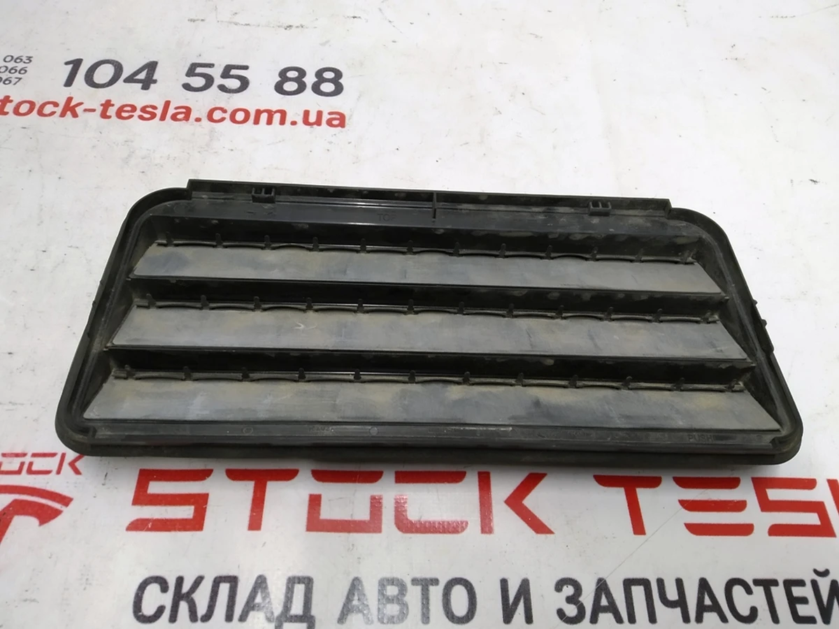 3 Вентиляційний клапан заднього багажника Tesla Model 3, Model 3 Jan 2024, Model Y, Model Y Feb 2025 1098751-00-C